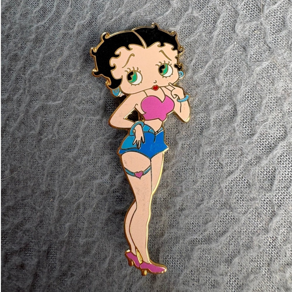 Vintage Betty Boop Daisy Dukes Jean Shorts Enamel Pin 2006 KFS Hearst Gold Tone